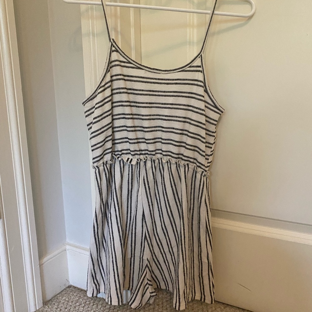 cute romper - Picture 2 of 3